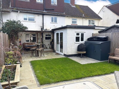 Property on Coopers Lane, RG26 5BY