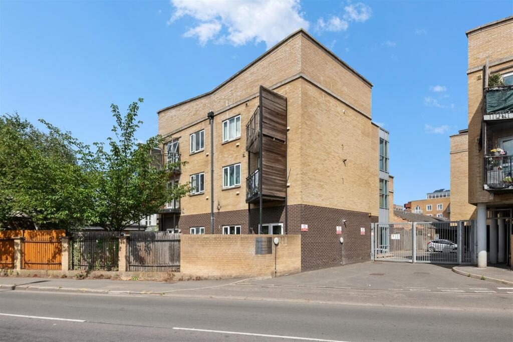 Property main image