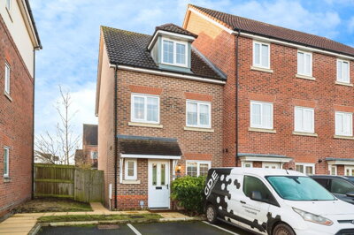 Property on Cwrt Y Terfyn, CH4 8QG