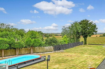 Property on Loves Green, CM1 3QH