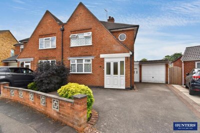 Property on Ramsdean Avenue, LE18 1DX