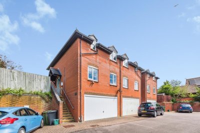 Property on Reeds Close, OX12 9AT
