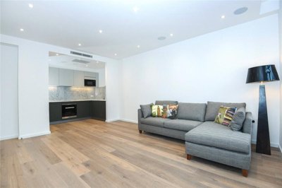 Property on NW5 1RT