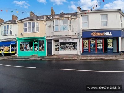 Property on TQ1 3NT