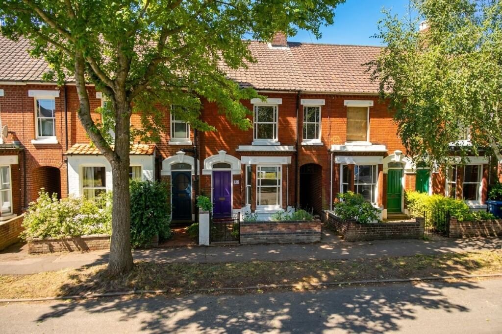 Property main image