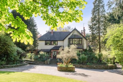 Property on Welcomes Road, CR8 5HE