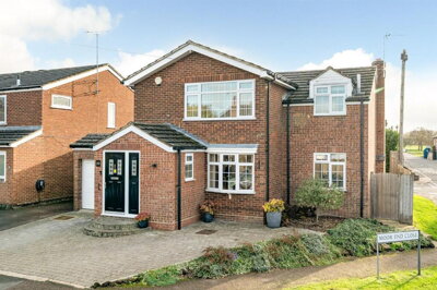 Property on Moor End Close, LU6 2HP