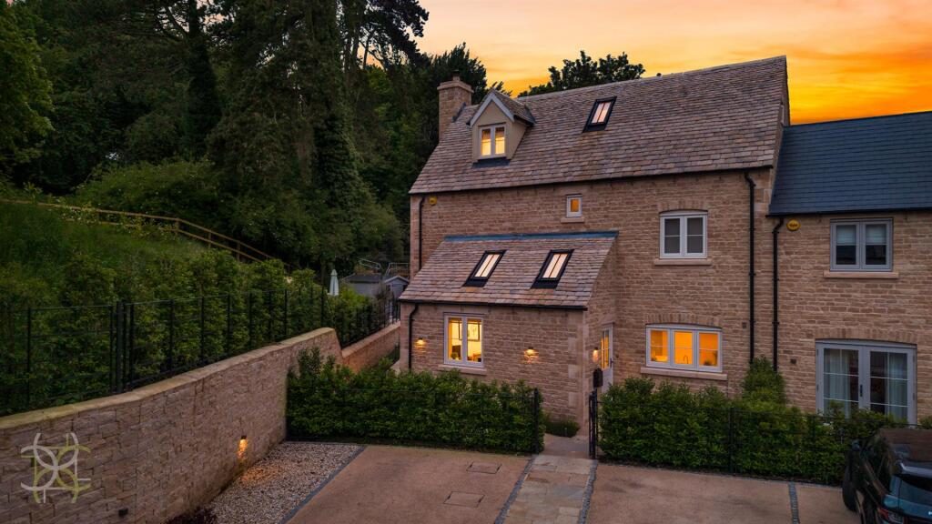 Terraced House