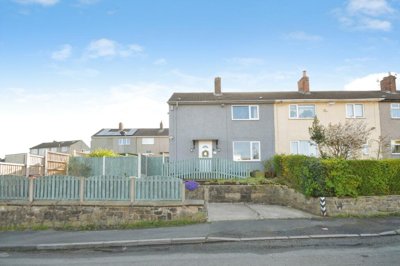 Property on Hyndley Road, S44 6RT