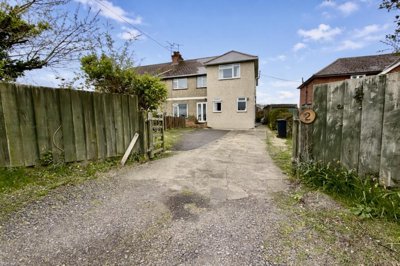 Property on DT10 2BE