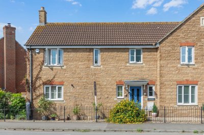 Property on Shaftesbury Road, SP8 4LL