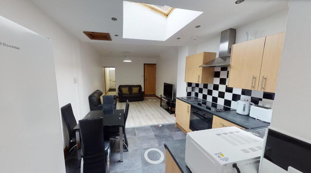 Terraced House