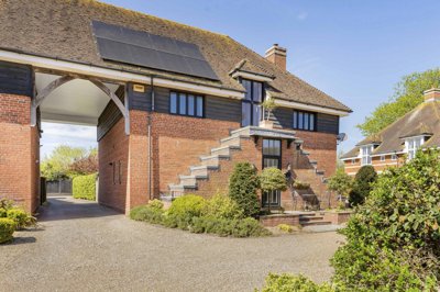 Property on Barn Close, PO14 4FD