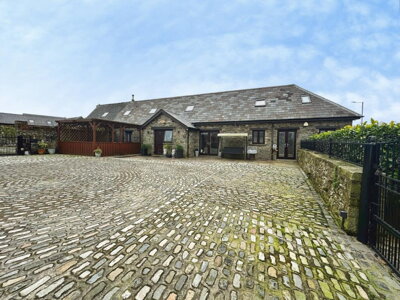 Property on Eglwys Nunnydd, SA13 2PS