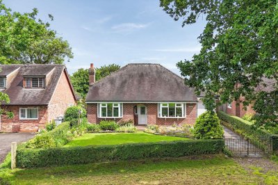 Property on CW12 4BZ