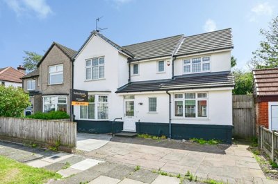 Property on Wembley Road, L18 2DR