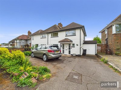 Property on RG6 7HN