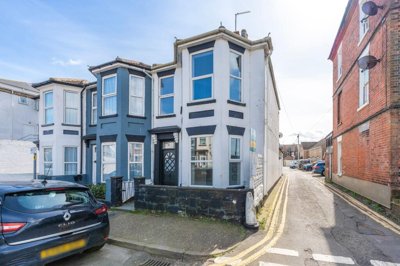 Property on Princes Road, NR30 2DB