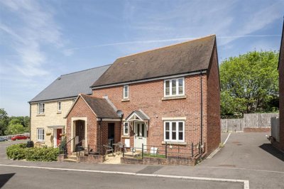 Property on SN15 2FG