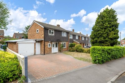 Property on Icknield Walk, SG8 7LL