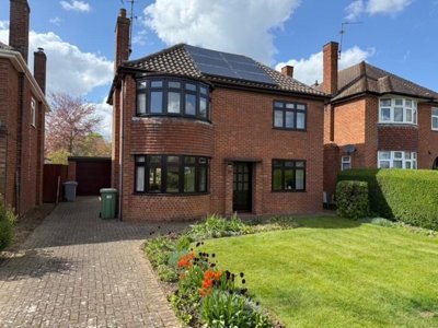 Property on Queens Road, PE10 9DR