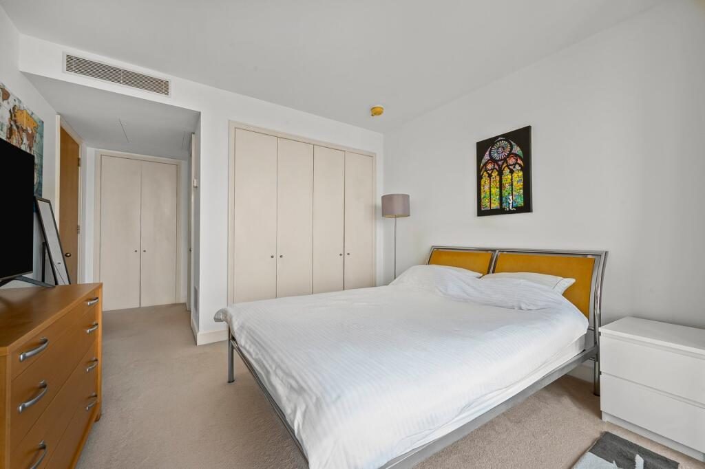 Belgrave Court, 
36 Westferry Circus, E14