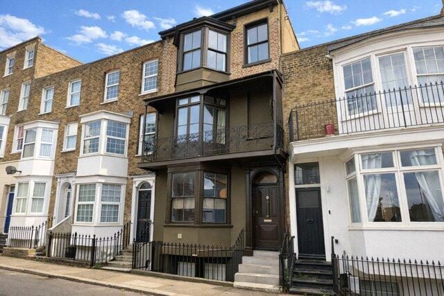Terraced House