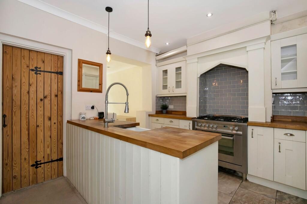 Terraced House