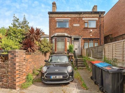 Property on Liverpool Road, CH2 1AH