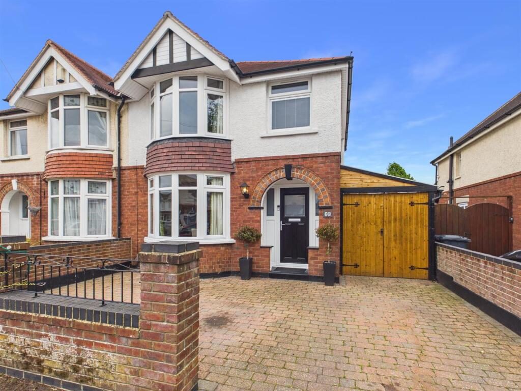 Property main image