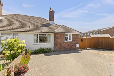 Property on Battle Crescent, BN27 1EW