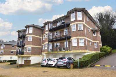 Property on Chesham Road, HP4 3AN