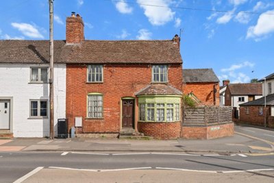 Property on Main Road, WR5 3JA