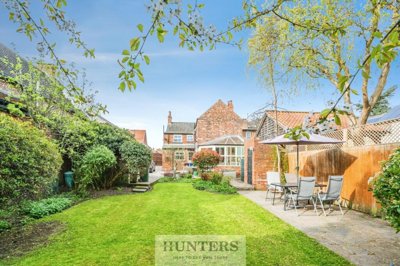 Property on Rythergate, YO8 3TP