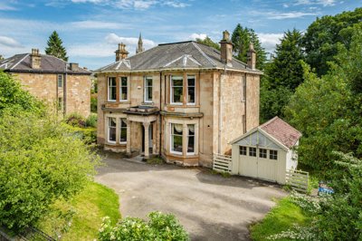 Property on Aytoun Road, G41 5RL