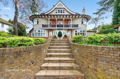 Property on Campden Road, CR2 7EP