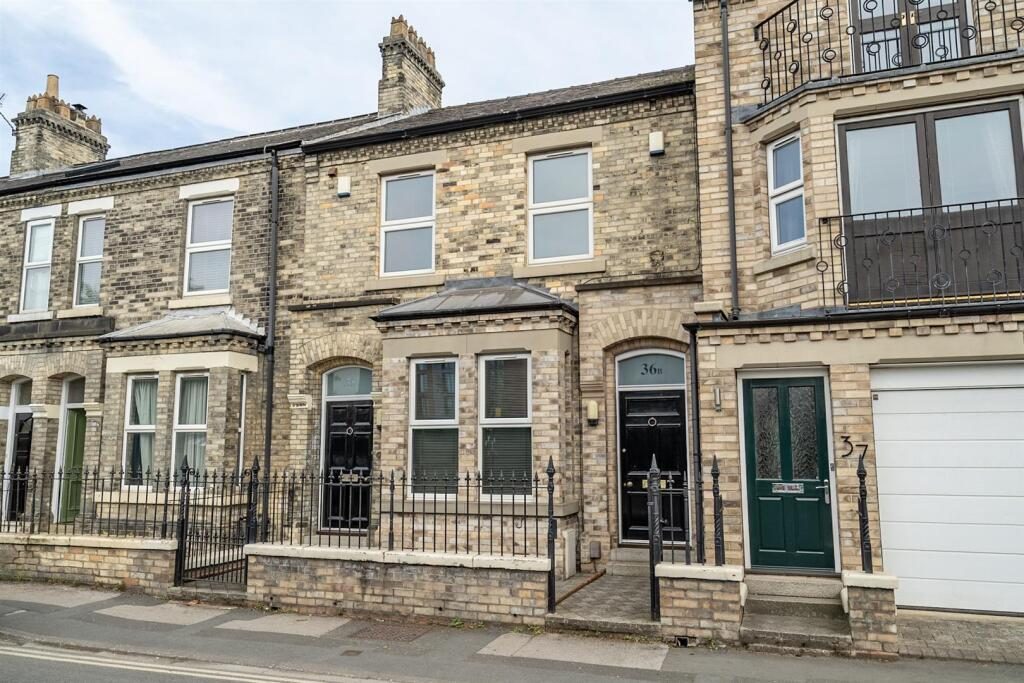 Property main image