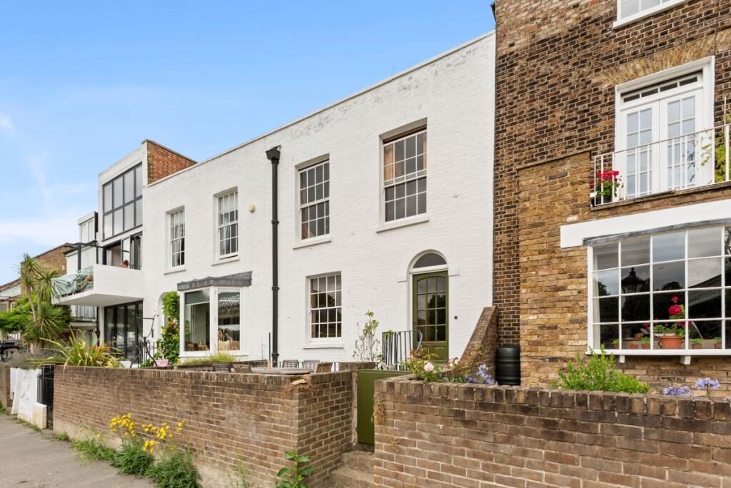 Terraced House