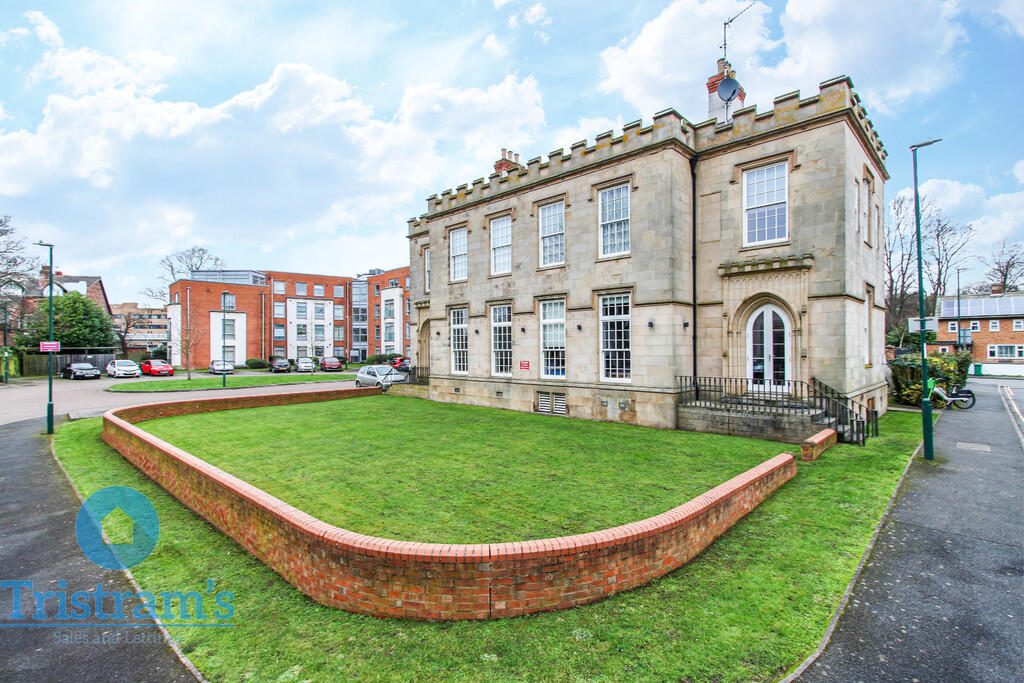 Property main image