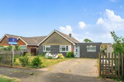Property on Eleanor Gardens, HP21 7LT