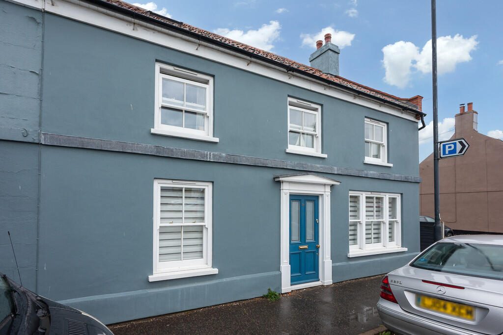 Property main image