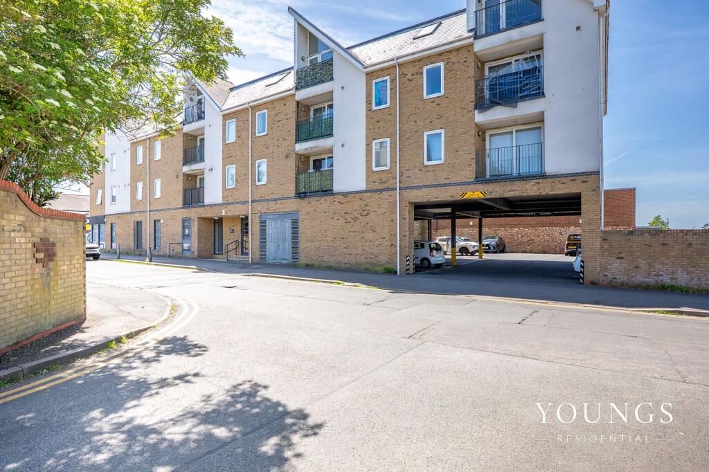 Property main image