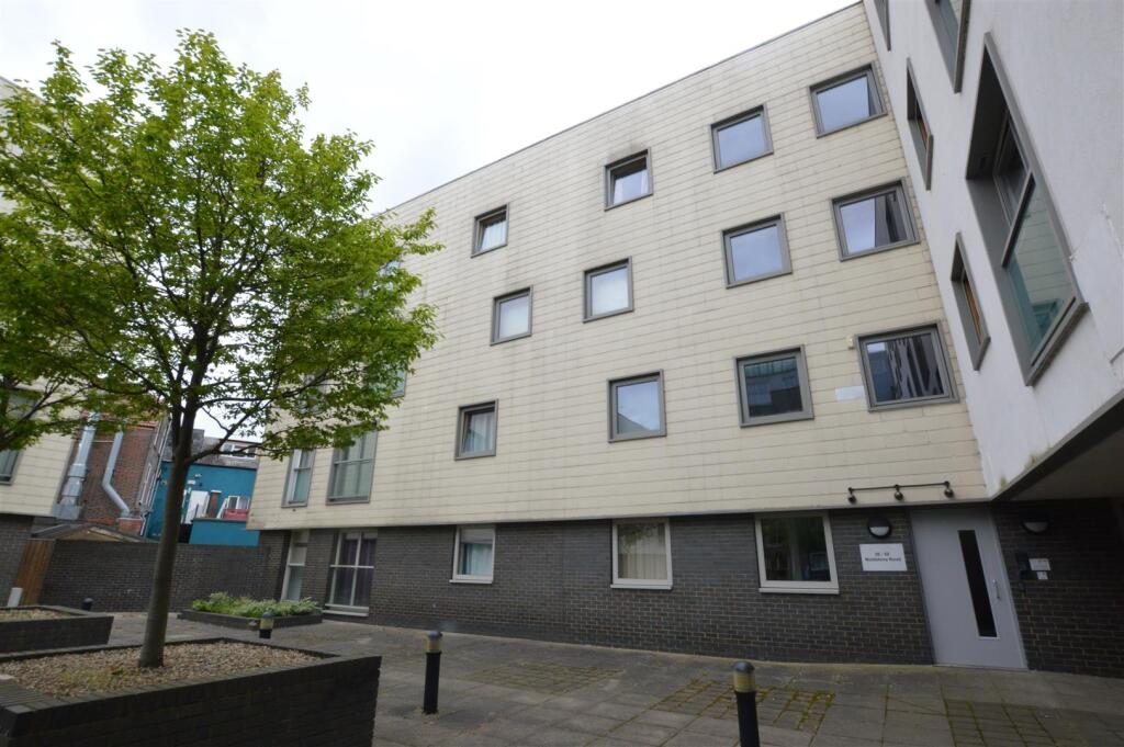 Property main image