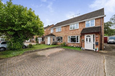 Property on Keppel Spur, SL4 2LU