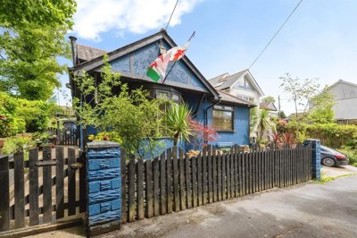 Property on Heol Eithrim, SA6 5ES