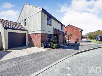 Property on Corner Brake, PL6 7QP