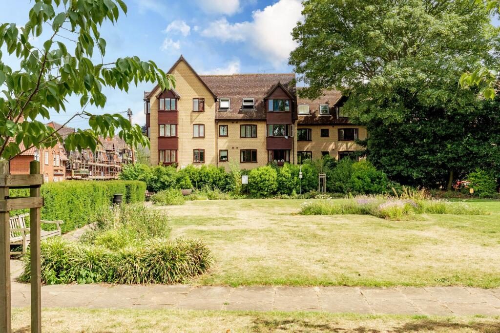 Property main image