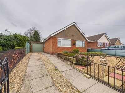 Property on St Johns Close, NG16 5BH