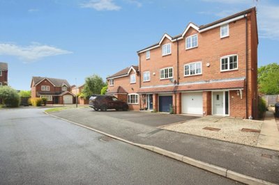 Property on Wilmhurst Road, CV34 5LN
