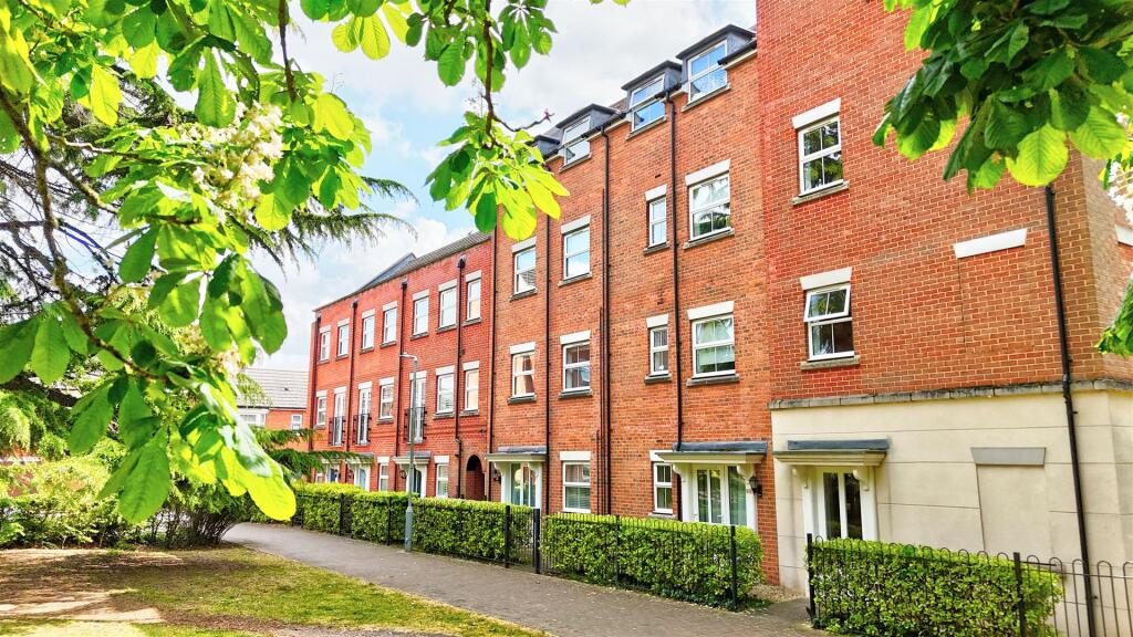 Property main image